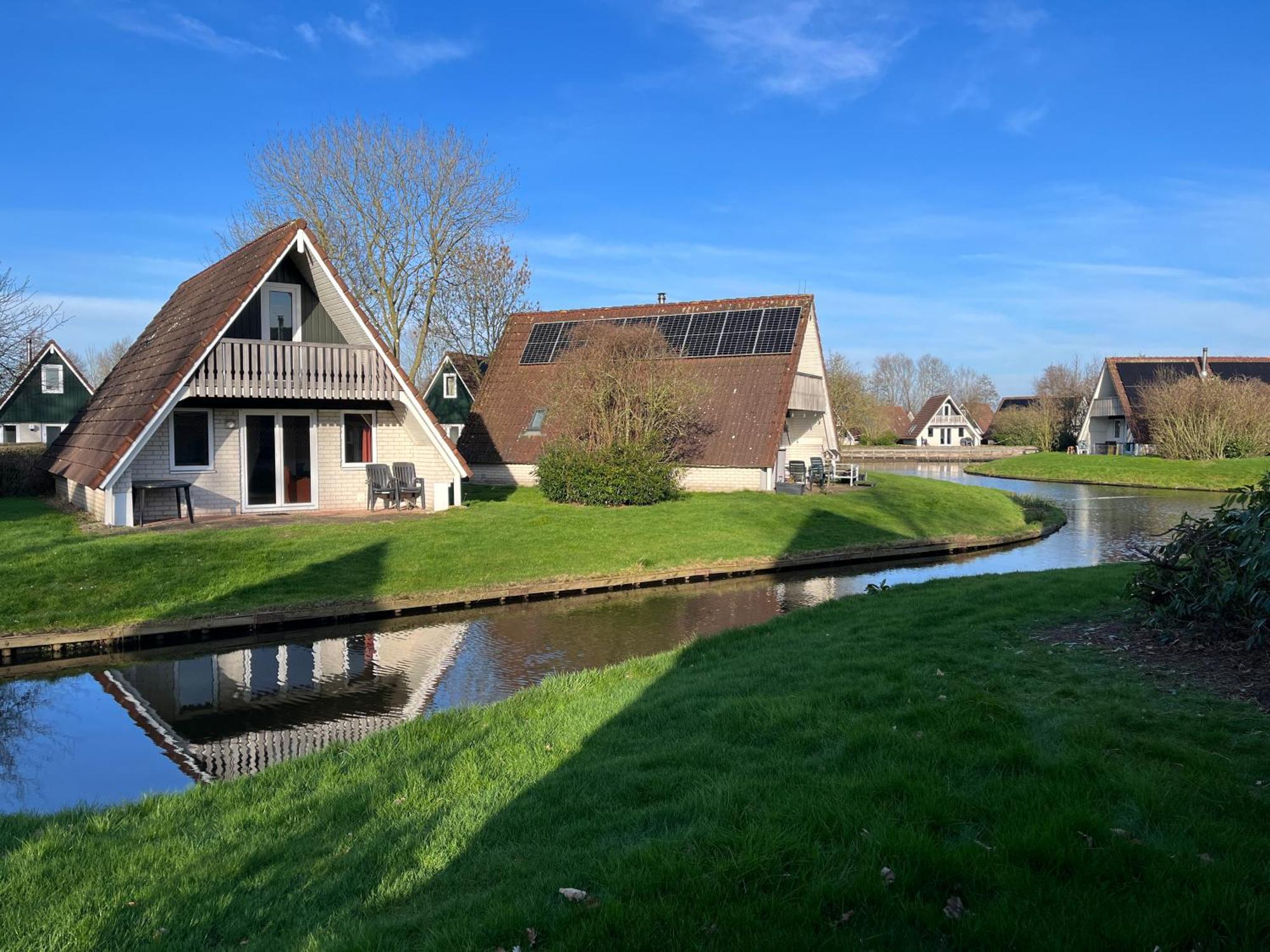 Vakantiepunt 142 - Moderne Vakantiewoning Aan Het Water! Gramsbergen Exteriér fotografie